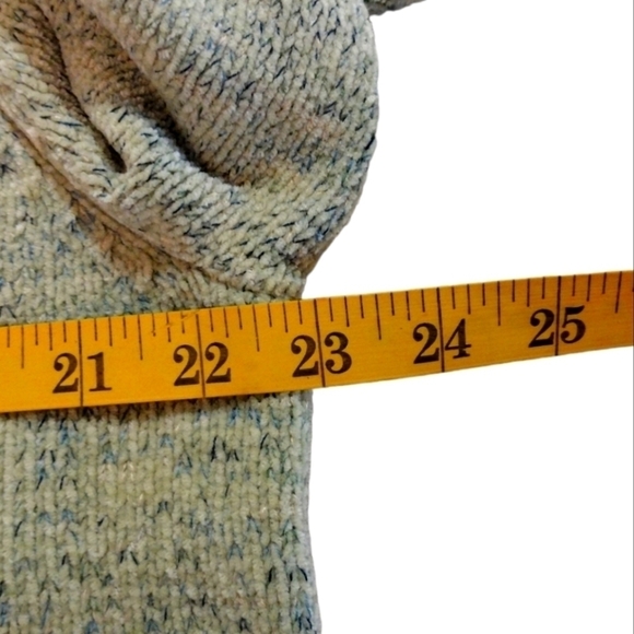 CAROLYN Taylor Rolled Collar Sweater - Picture 5 of 6